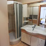Apartment Sweet City דירה *