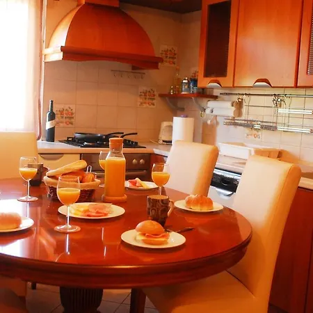 Sweet Apartment *