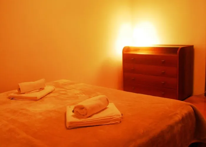 Apartment Sweet City