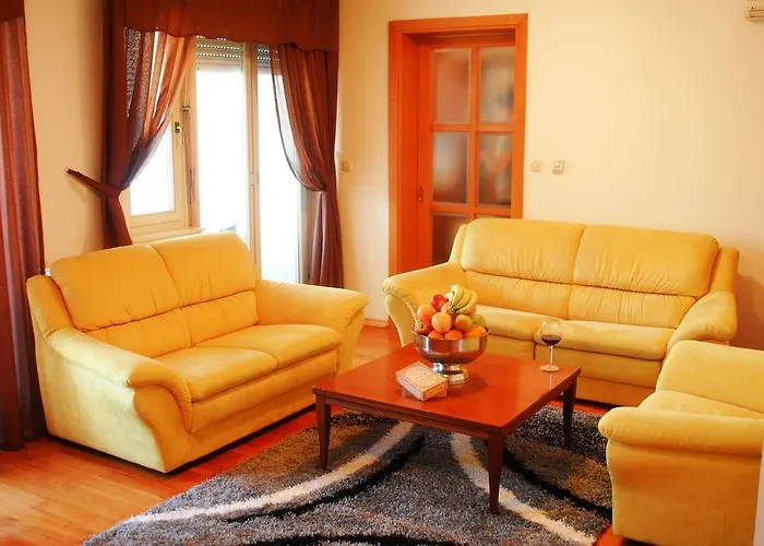 Apartment Sweet City * Zara